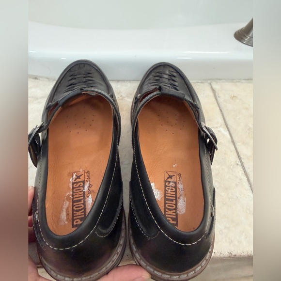 PIKOLINOS Aldaya black leather T-strap loafers 37